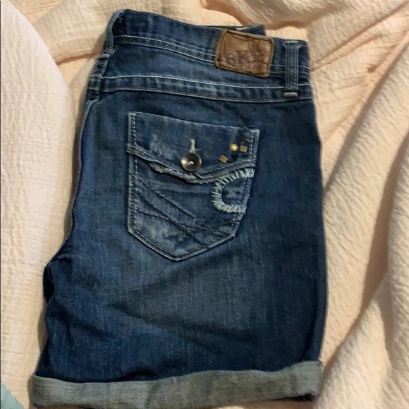 BKE shorts - Picture 2 of 3